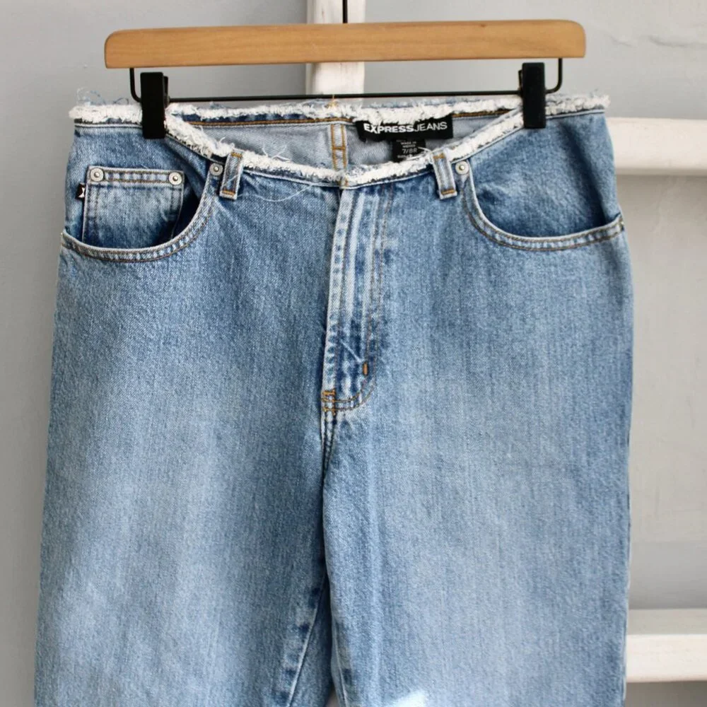 Express Vintage Y2K Light Blue Wash Distressed High-Rise Denim Jeans Size 8 - Picture 4 of 5